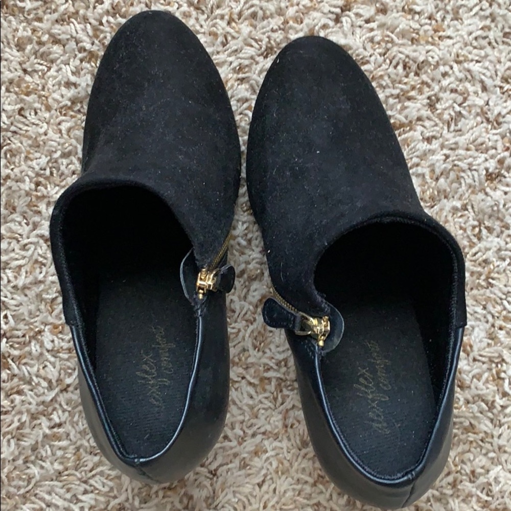 Black high heel shooties